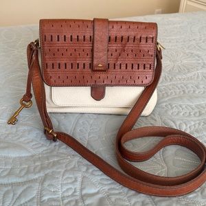 Fossil Crossbody bag in cream and brown pebble leather